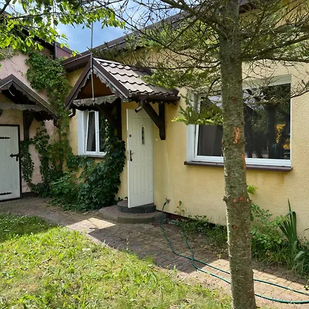 Dom Z Grillem Niedaleko Kąpieliska